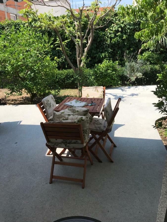Sara Apartments Baska Voda Luaran gambar